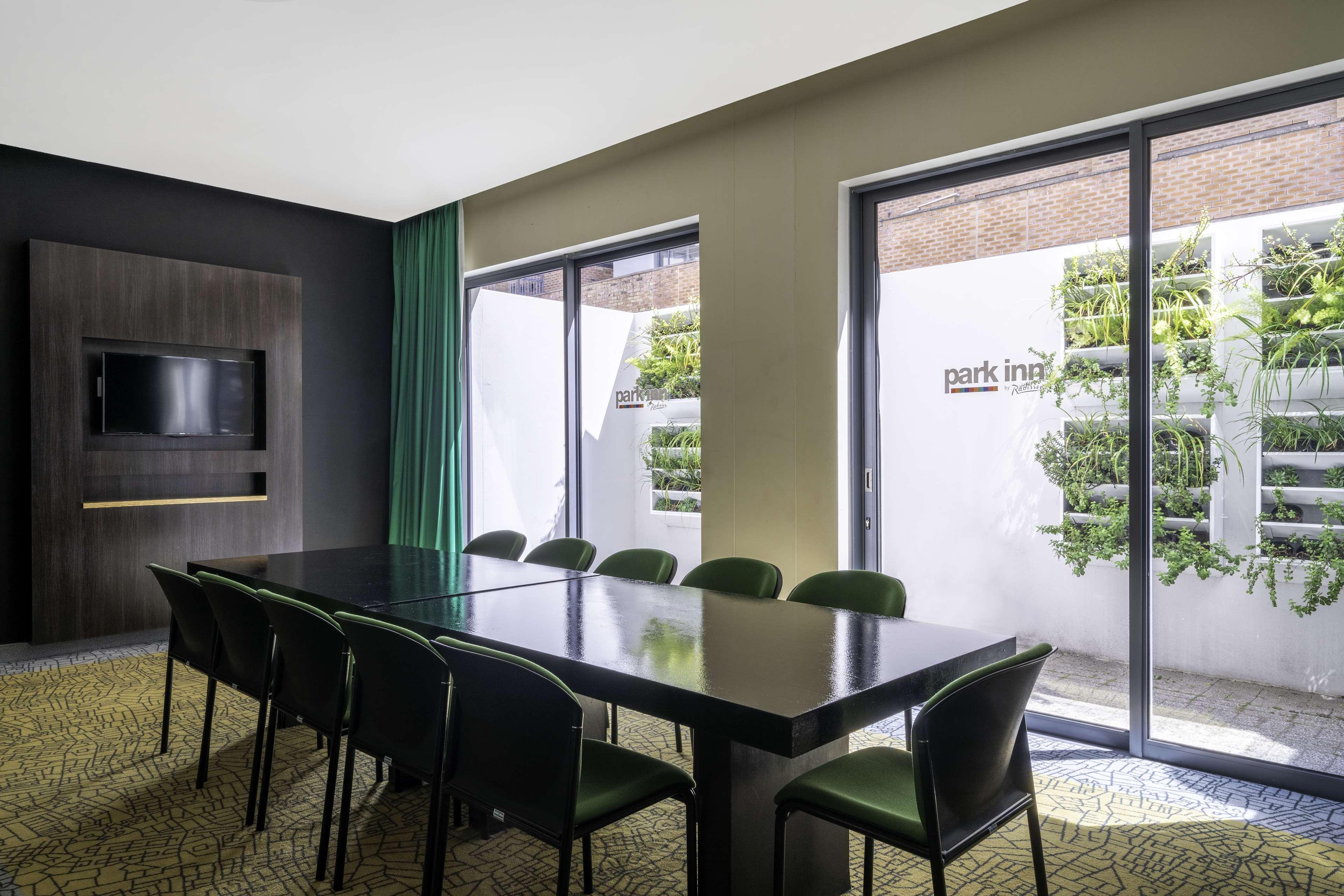 Park Inn By Radisson Cape Town Newlands Экстерьер фото